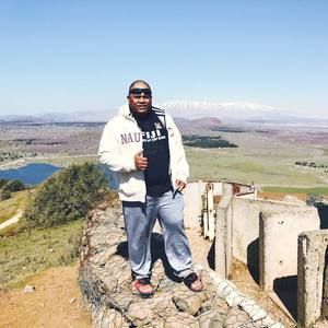 Meet your Posher, Ilisoni.